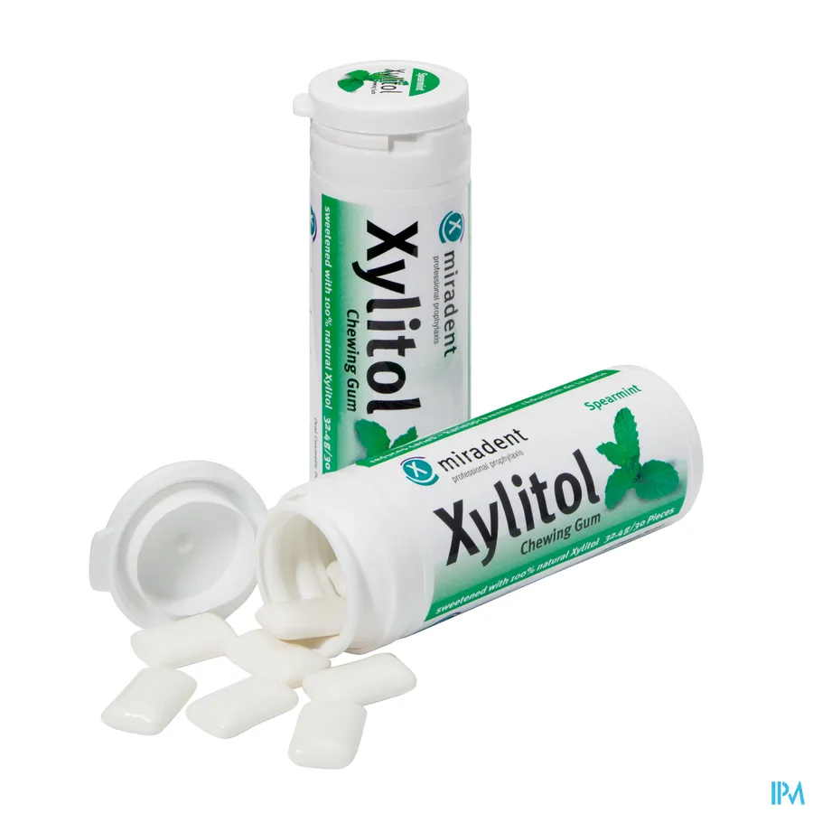 packshot van Miradent Kauwgom Xylitol Groene Munt 30 stuks