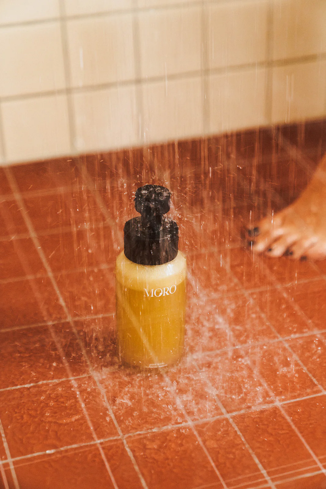 Moro Hand & Body Wash Starterkit | Santal & Violet | Soft sand bottle 250ml + 1 refill 50g